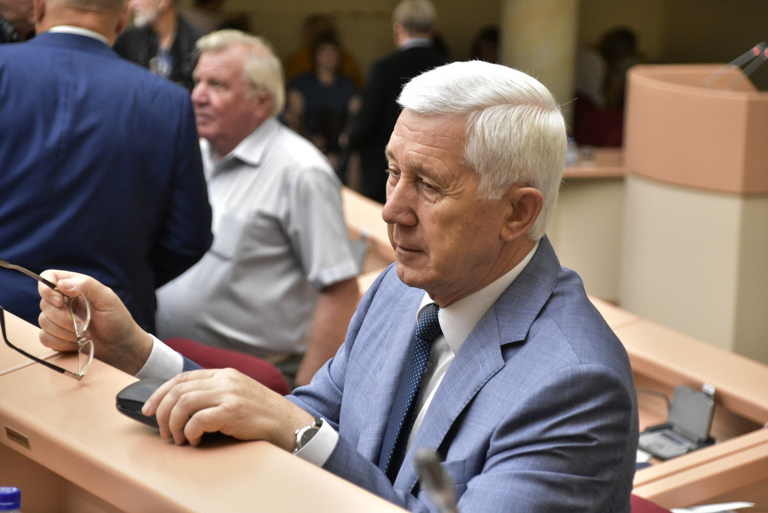 SrdnXfyiK6U SrdnXfyiK6U