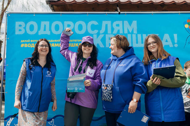 В Гагаринском районе в Волгу выпустили 26 тысяч мальков акции «Водорослям крышка!»