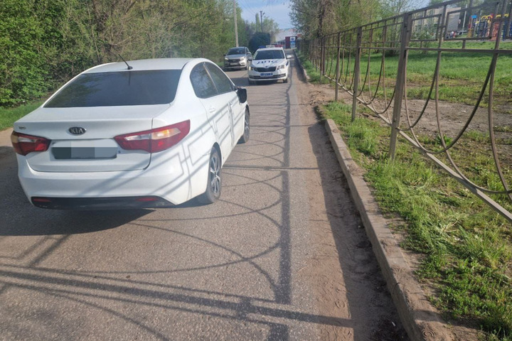 Два пешехода попали под колёса машин в Энгельсском и Гагаринском районах