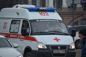 Пассажира саратовского трамвая доставили в больницу